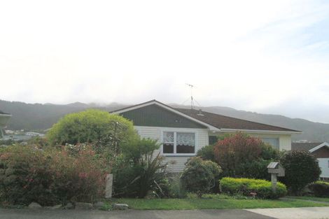 Photo of property in 3 Saint Catherines Terrace, Tawa, Wellington, 5028