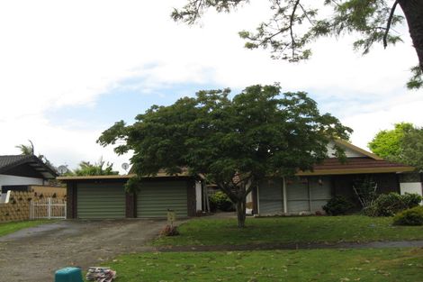 Photo of property in 1/4 Balgowan Terrace, Conifer Grove, Takanini, 2112