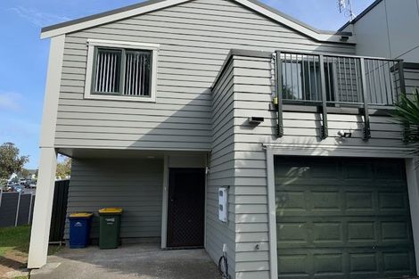 Photo of property in 1/25 Fields Parade, Oteha, Auckland, 0632