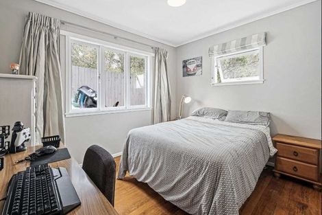 Photo of property in 143 Browns Bay Road, Browns Bay, Auckland, 0630