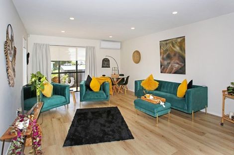 Photo of property in 9 Tuuhura Road, Pukekohe, 2120