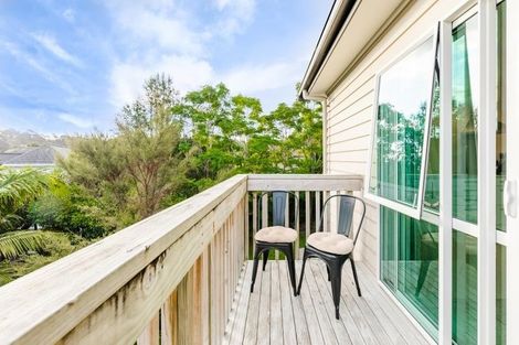 Photo of property in 10 Treetops Way, Bayview, Auckland, 0629