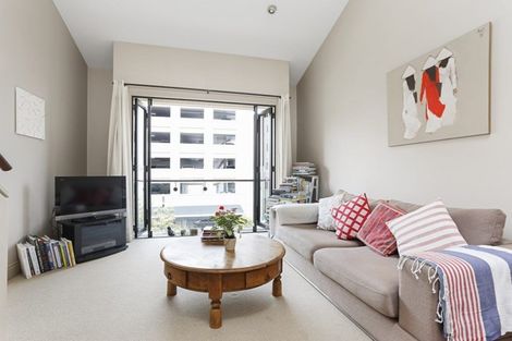 Photo of property in Latitude 37 East Apartments, 2m/20 Pakenham Street East, Auckland Central, Auckland, 1010