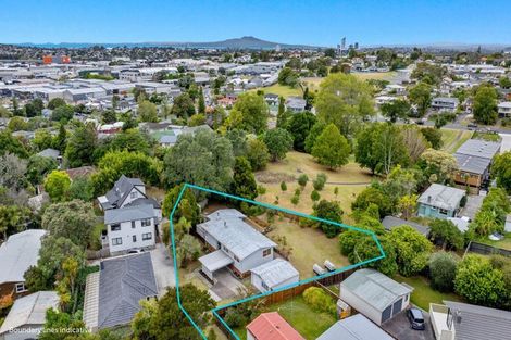 Photo of property in 16 Rosalind Road, Glenfield, Auckland, 0629