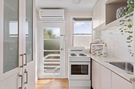 Photo of property in 2/33 Kitchener Road, Sandringham, Auckland, 1025