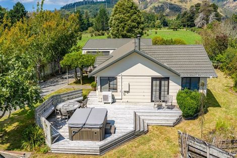 Photo of property in 242 Kuku East Road, Kuku, Levin, 5570