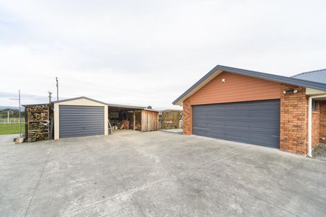 Photo of property in 339 Stoney Creek Road, Kelvin Grove, Palmerston North, 4470