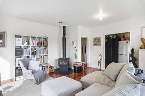 Photo of property in 22 Huia Street, Waikanae, 5036