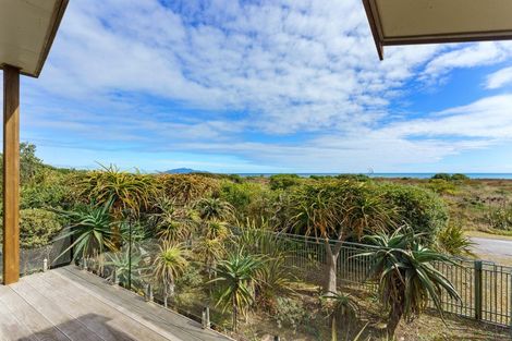 Photo of property in 31 Kapiti Lane, Otaki Beach, Otaki, 5512