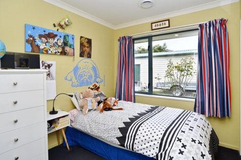 Photo of property in 10 Willowside Place, Amberley, 7410