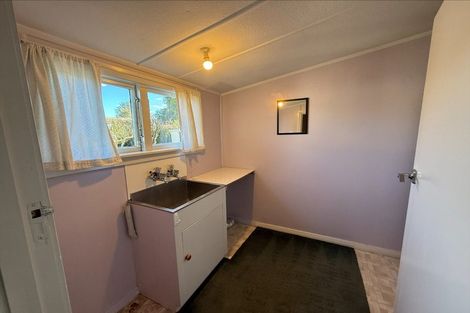 Photo of property in 33 Leonard Street, Waimate, 7924