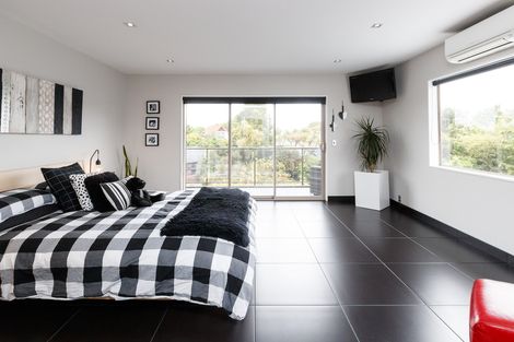 Photo of property in 25 Trent Avenue, Hokowhitu, Palmerston North, 4410