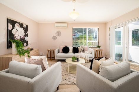Photo of property in 104 Tauhinu Road, Miramar, Wellington, 6022