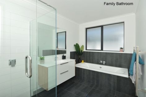 Photo of property in 62 Stace Hopper Drive, One Tree Point, 0118