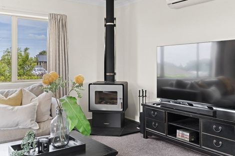 Photo of property in 3a Honeyfield Drive, Whalers Gate, New Plymouth, 4310