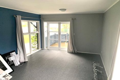 Photo of property in 19 Fairway Avenue, Red Beach, 0932