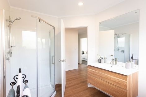 Photo of property in 21 Robinia Place, Snells Beach, 0920