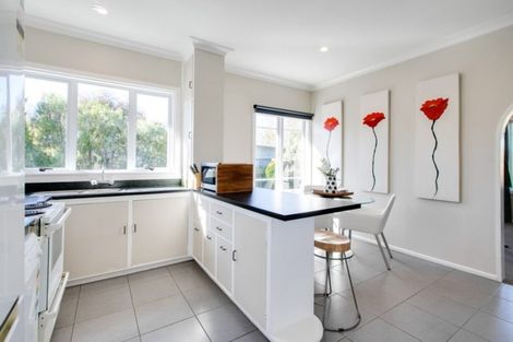 Photo of property in 1426 Karamu Road North, Mayfair, Hastings, 4122