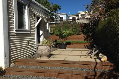 Photo of property in 69 Rolleston Street, Mount Cook, Wellington, 6021