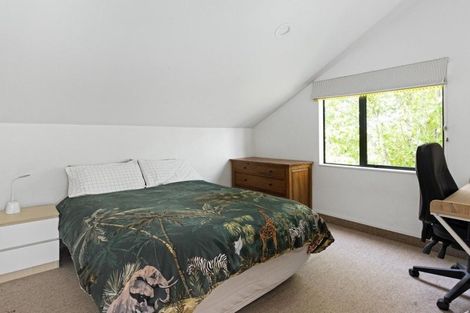 Photo of property in 4 Tauroa Valley, Havelock North, 4130