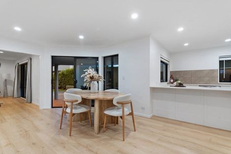 Photo of property in 15 Abingdon Court, Avonhead, Christchurch, 8042