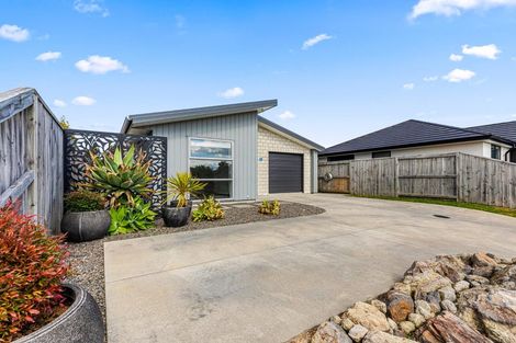 Photo of property in 18 Stevenson Drive, Papamoa, 3118