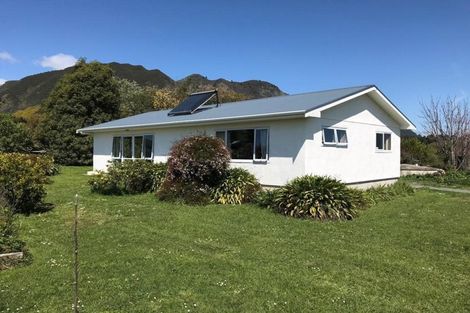 Photo of property in 18 Clifton Road, Clifton, Takaka, 7183