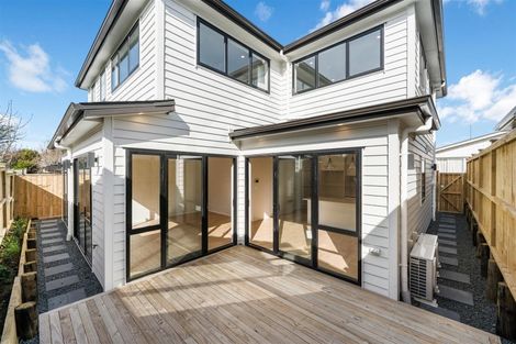 Photo of property in 76a Botany Road, Botany Downs, Auckland, 2010