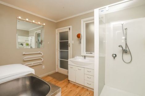 Photo of property in 15 Clark Place, Hillcrest, Hamilton, 3216