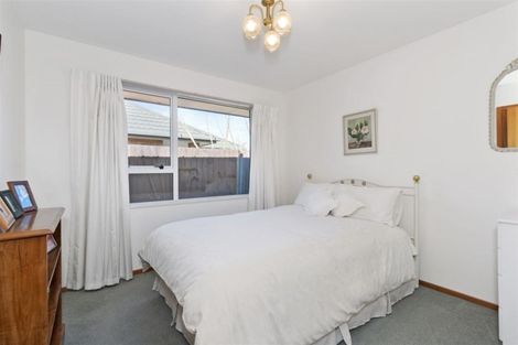 Photo of property in 2/64 Apsley Drive, Avonhead, Christchurch, 8042