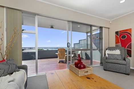 Photo of property in 43 Darraghs Road, Brookfield, Tauranga, 3110