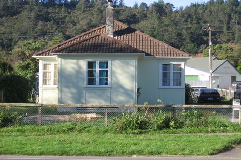 Photo of property in 1252 High Street, Taita, Lower Hutt, 5011
