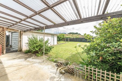 Photo of property in 128 Karaka Street, Castlecliff, Whanganui, 4501