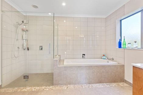 Photo of property in 4 Lamont Place, Waikanae, 5036