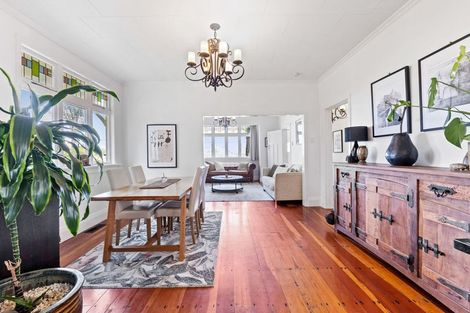 Photo of property in 18 David Street, Westown, New Plymouth, 4310