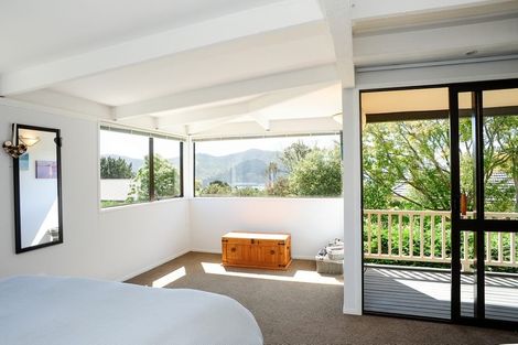 Photo of property in 23 Te Papau Crescent, Diamond Harbour, 8972