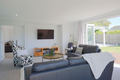 Photo of property in 35 Hawford Road, Opawa, Christchurch, 8023