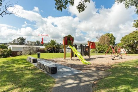 Photo of property in 61 Ennis Avenue, Pakuranga Heights, Auckland, 2010