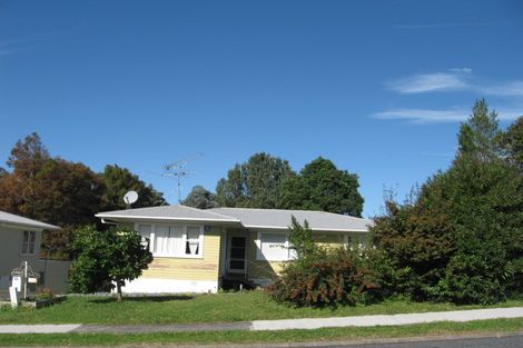 Photo of property in 15 La Trobe Street, Pakuranga Heights, Auckland, 2010