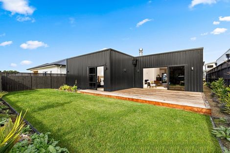 Photo of property in 9 Hampton Mews, Snells Beach, 0920