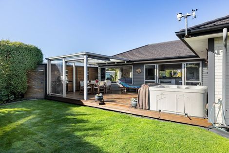 Photo of property in 320 Pages Road, Wainoni, Christchurch, 8061