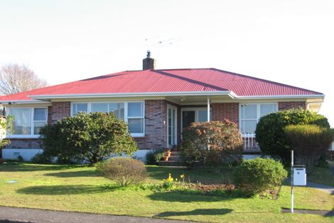 Photo of property in 12 Renwick Street, Papakura, 2110