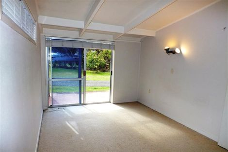 Photo of property in 1/4 Arkles Strand, Arkles Bay, Whangaparaoa, 0932