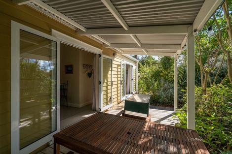 Photo of property in 8 Ramsay Drive, Acacia Bay, Taupo, 3385