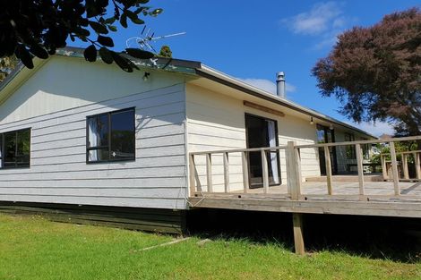 Photo of property in 56 Halberg Street, Glenfield, Auckland, 0629