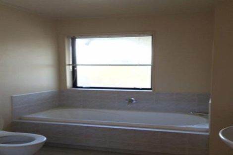 Photo of property in 2/11 Carniew Place, Dannemora, Auckland, 2016