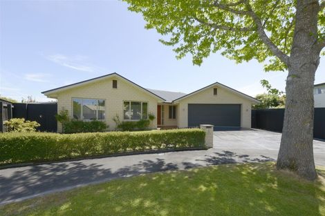 Photo of property in 8 Seagrave Place, Ilam, Christchurch, 8041