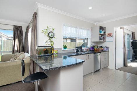 Photo of property in 19 Magnolia Drive, Waiuku, 2123