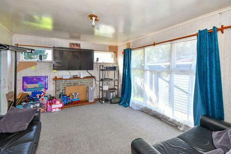Photo of property in 74 Terry Street, Blockhouse Bay, Auckland, 0600