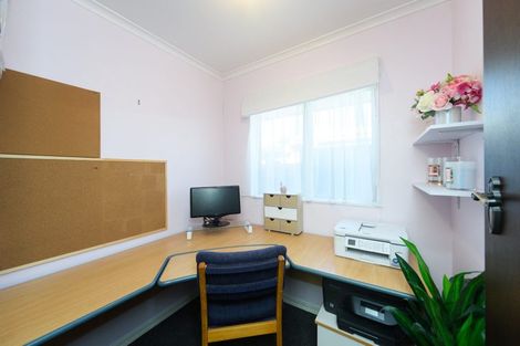 Photo of property in 44 Pencarrow Street, Highbury, Palmerston North, 4412